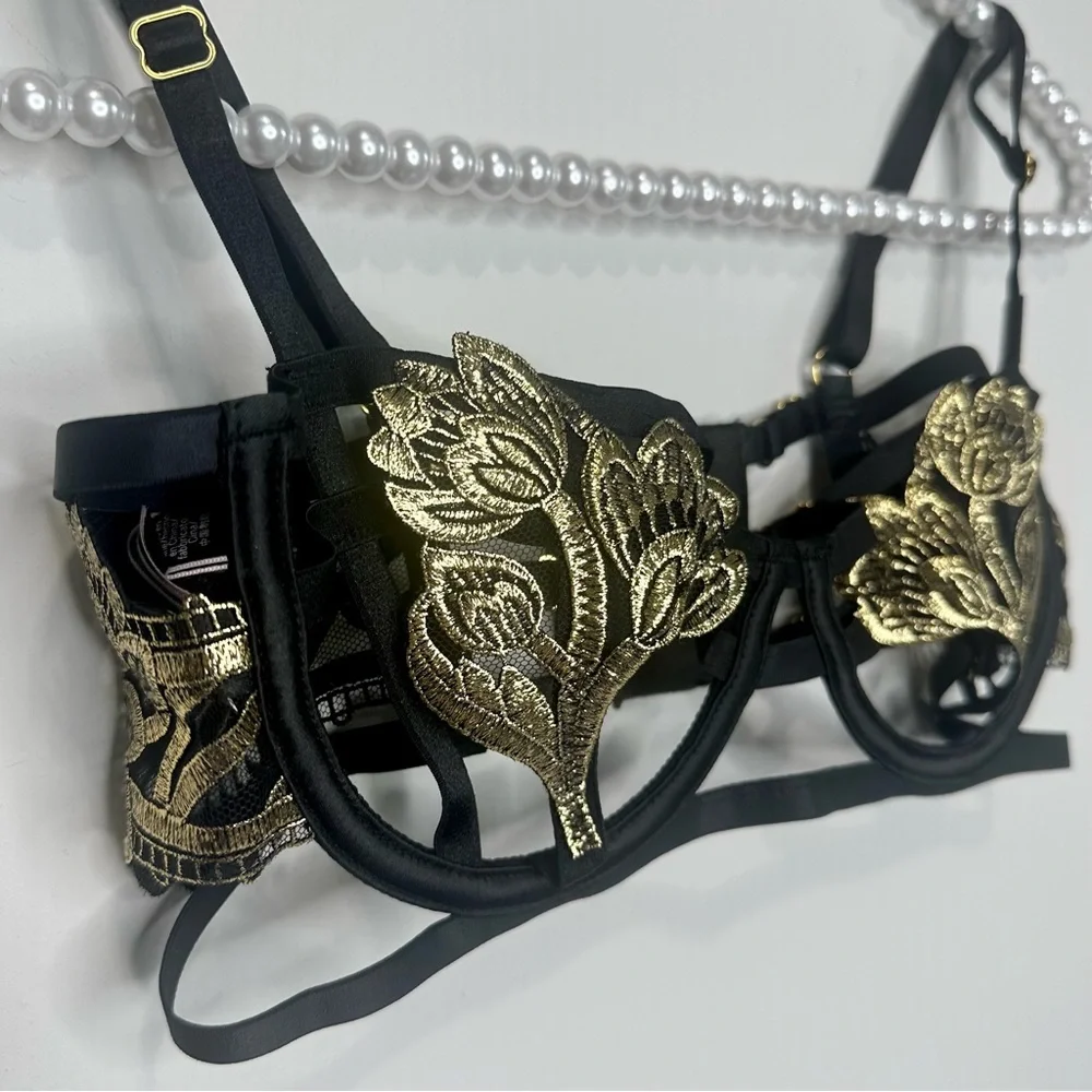 VS Very Sexy Band of Lover Black Strappy Floral Embroidered Bra - Picture 10 of 14